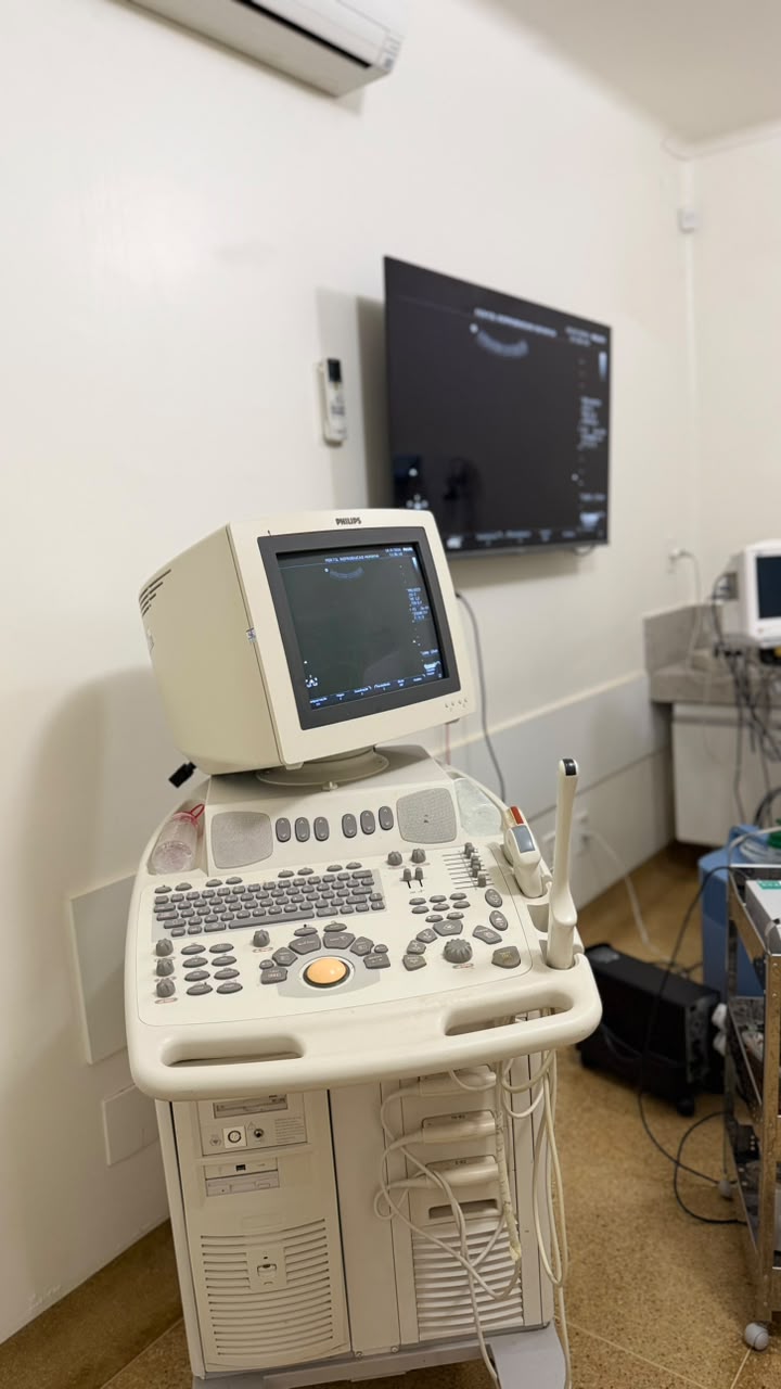 Aparelho de ultrassom da Fértil Reprodução Humana